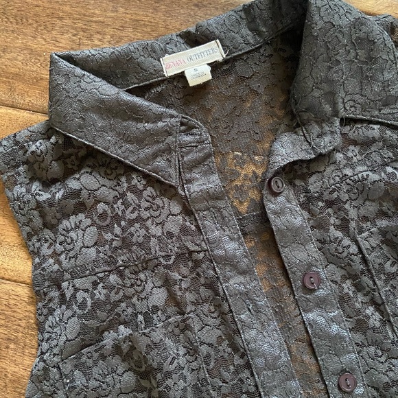 Adorable cover up - Picture 2 of 3